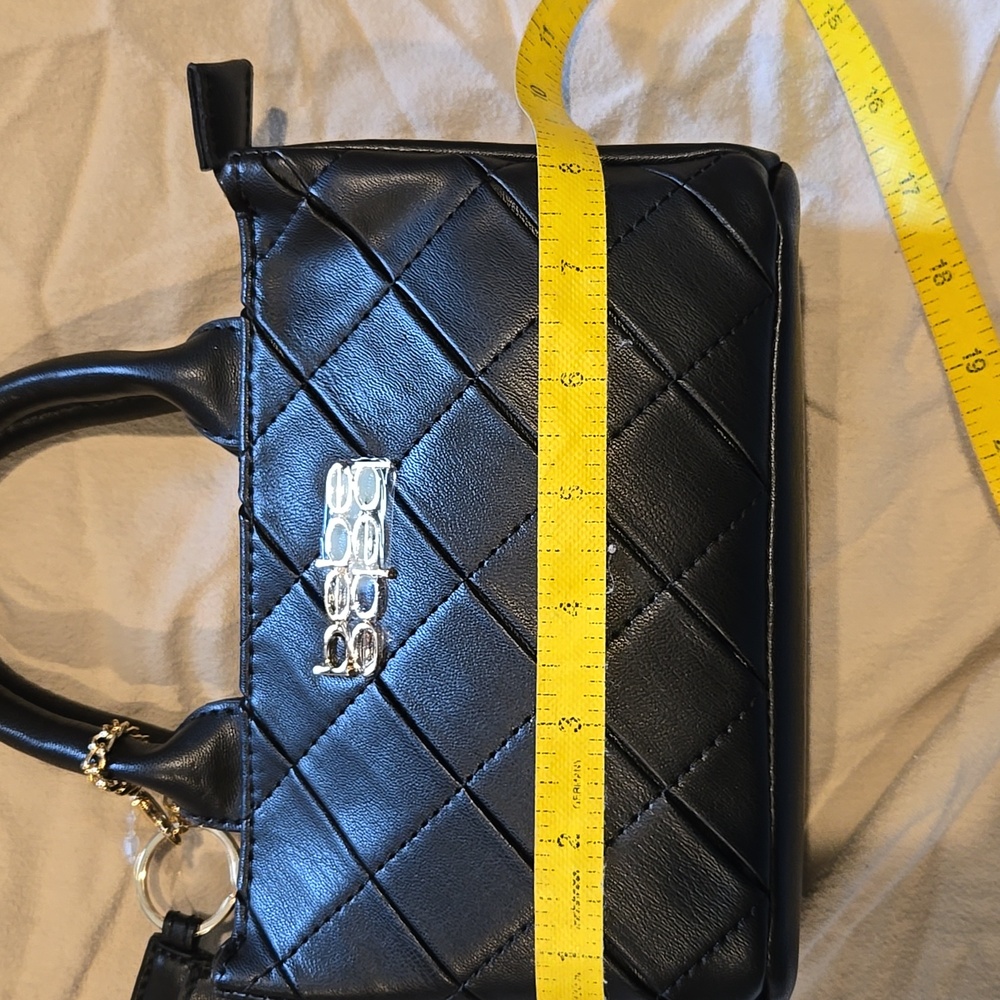 New With Tags Bebe Black Quilted Everett Mini Bag - Picture 3 of 7